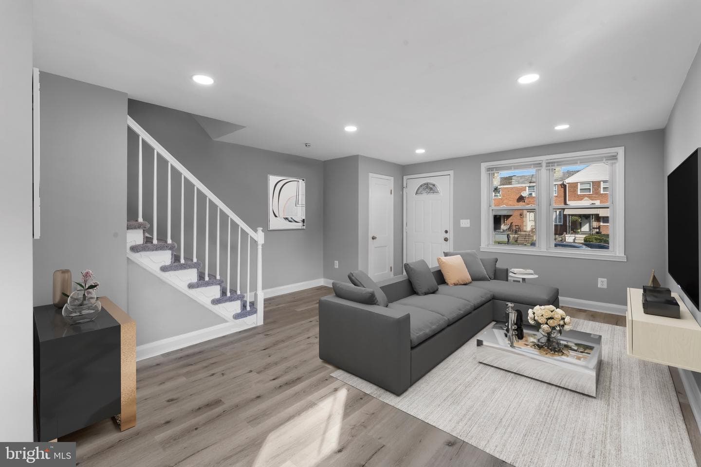 4117 Eastmont Avenue photo 3