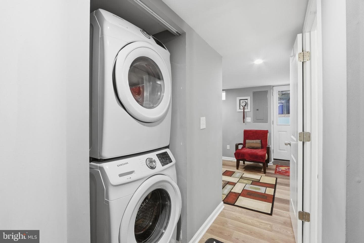 3651 Mactavish Avenue photo 22