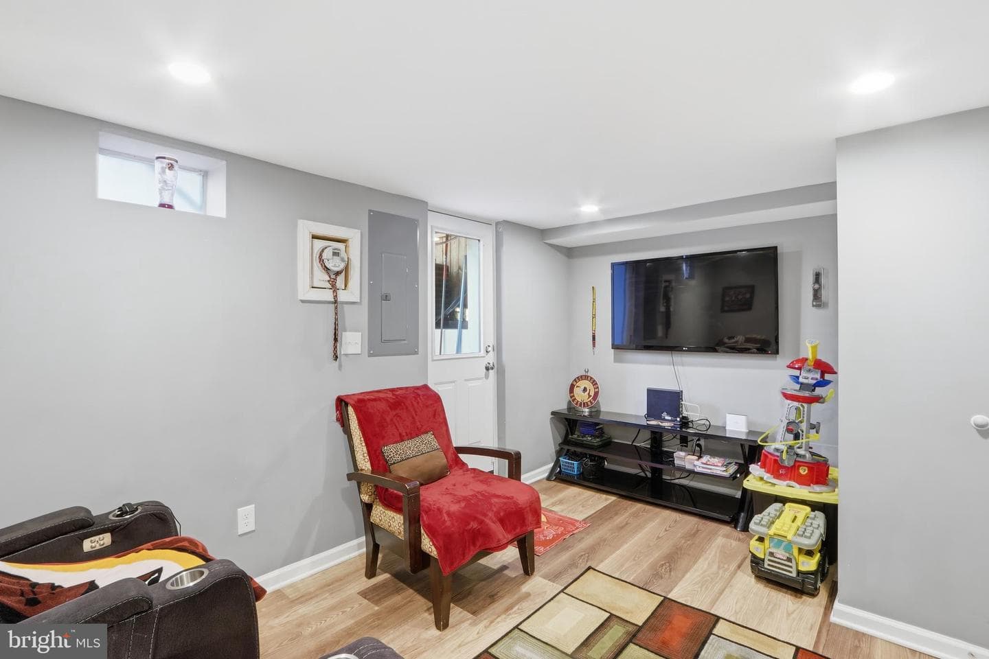3651 Mactavish Avenue photo 26