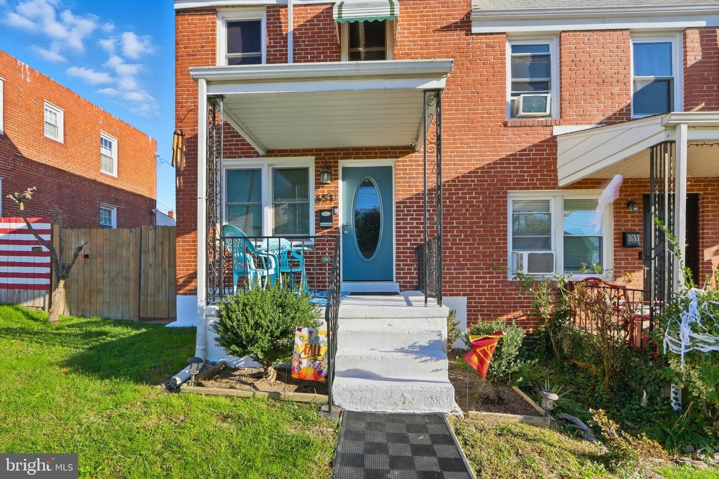 3651 Mactavish Avenue photo 5