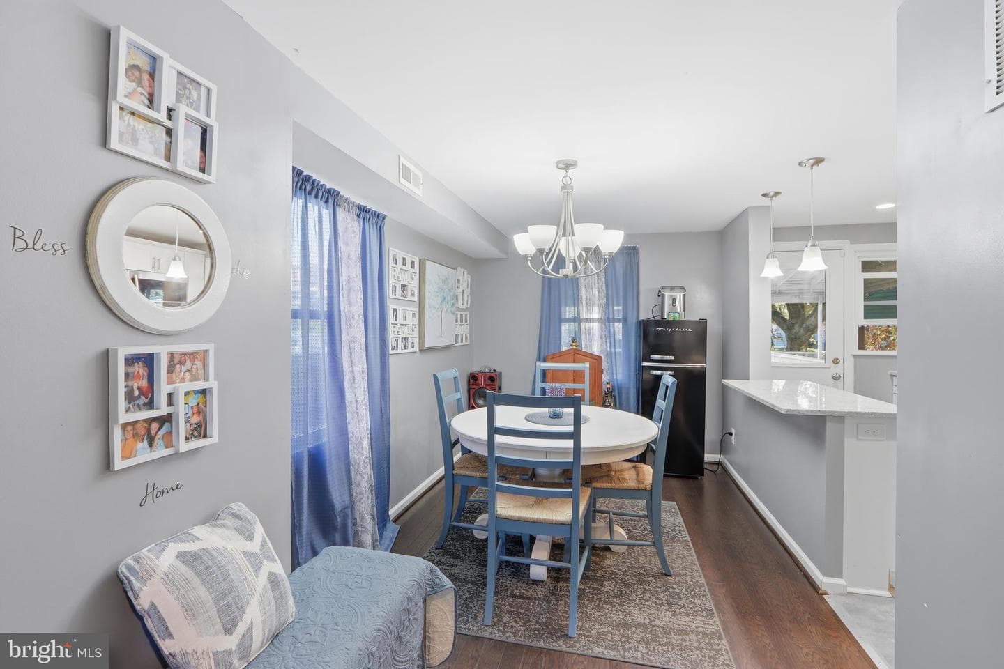 3651 Mactavish Avenue photo 9