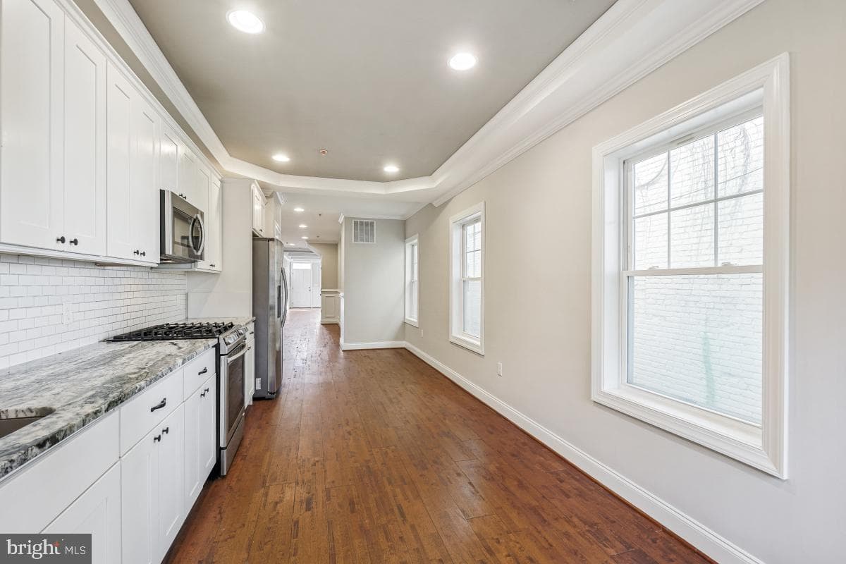 238 S Collington Avenue photo 20