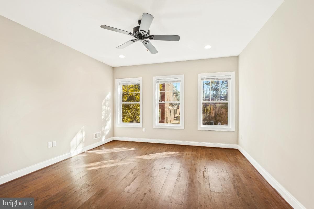 238 S Collington Avenue photo 25