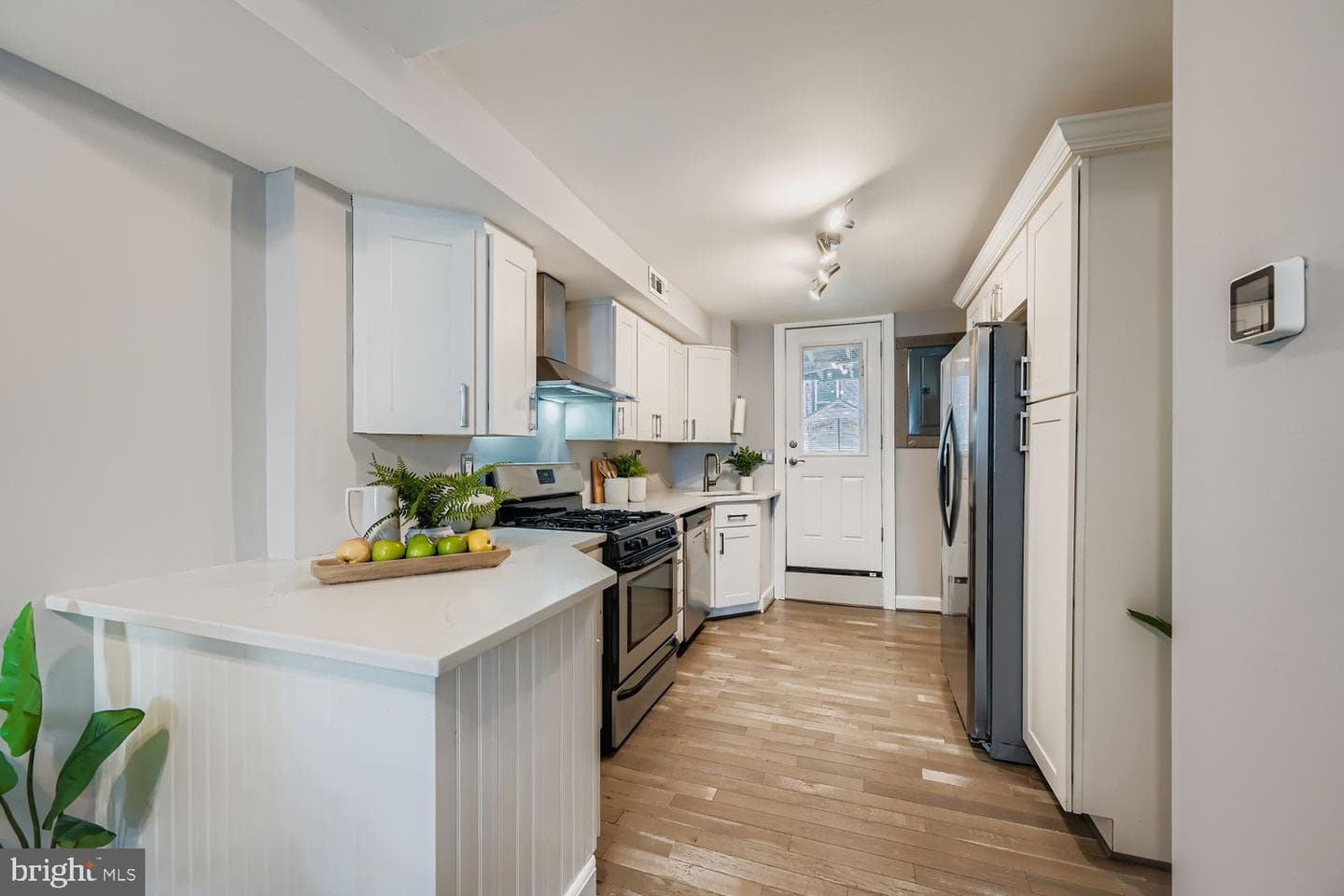 3022 Hudson Street photo 11