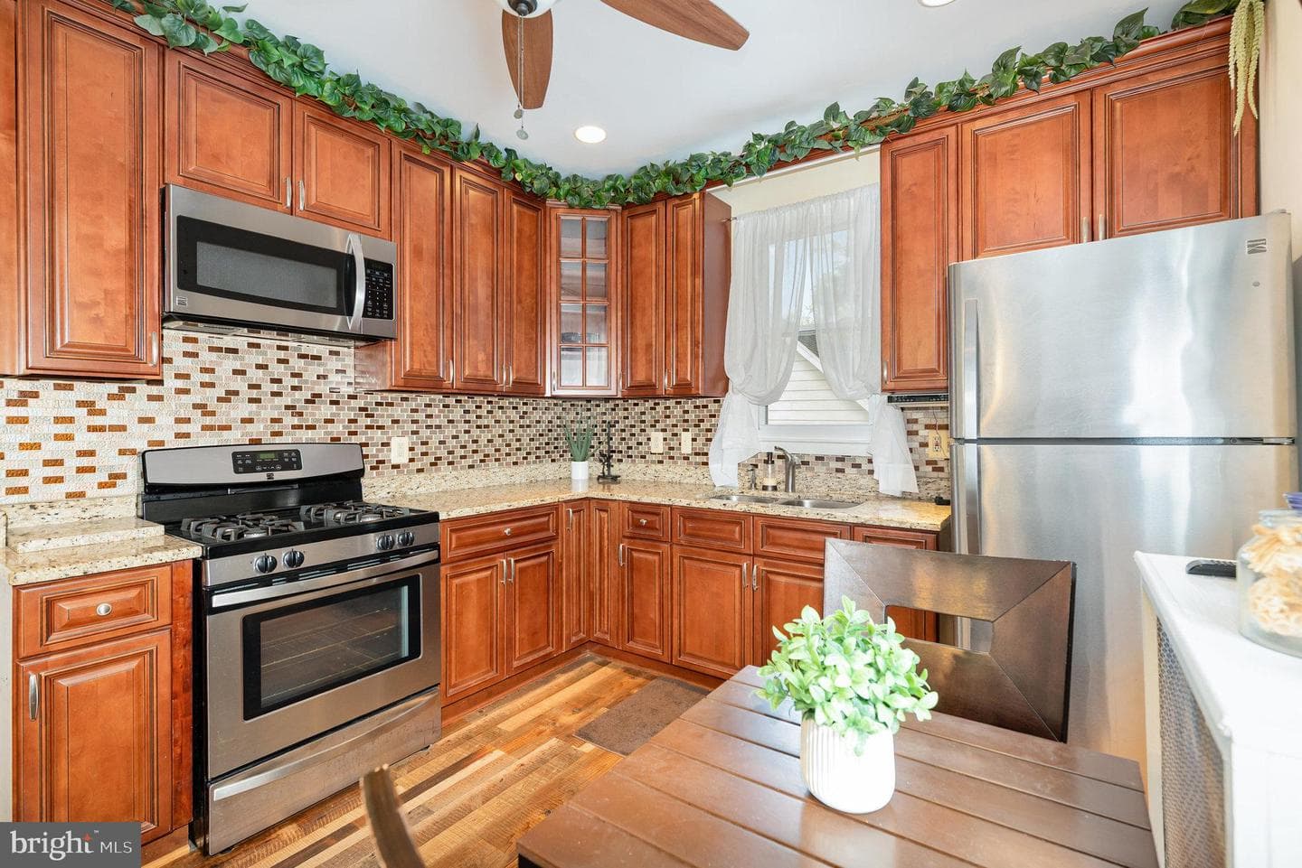 5005 Catalpha Road photo 7
