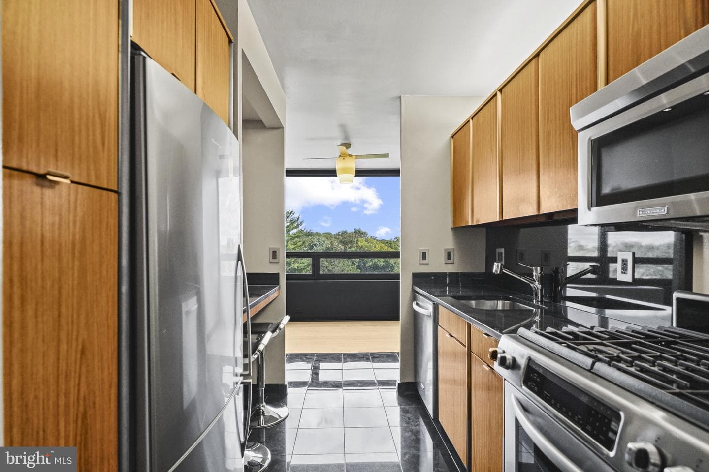 4000 N Charles Street #706 photo 11