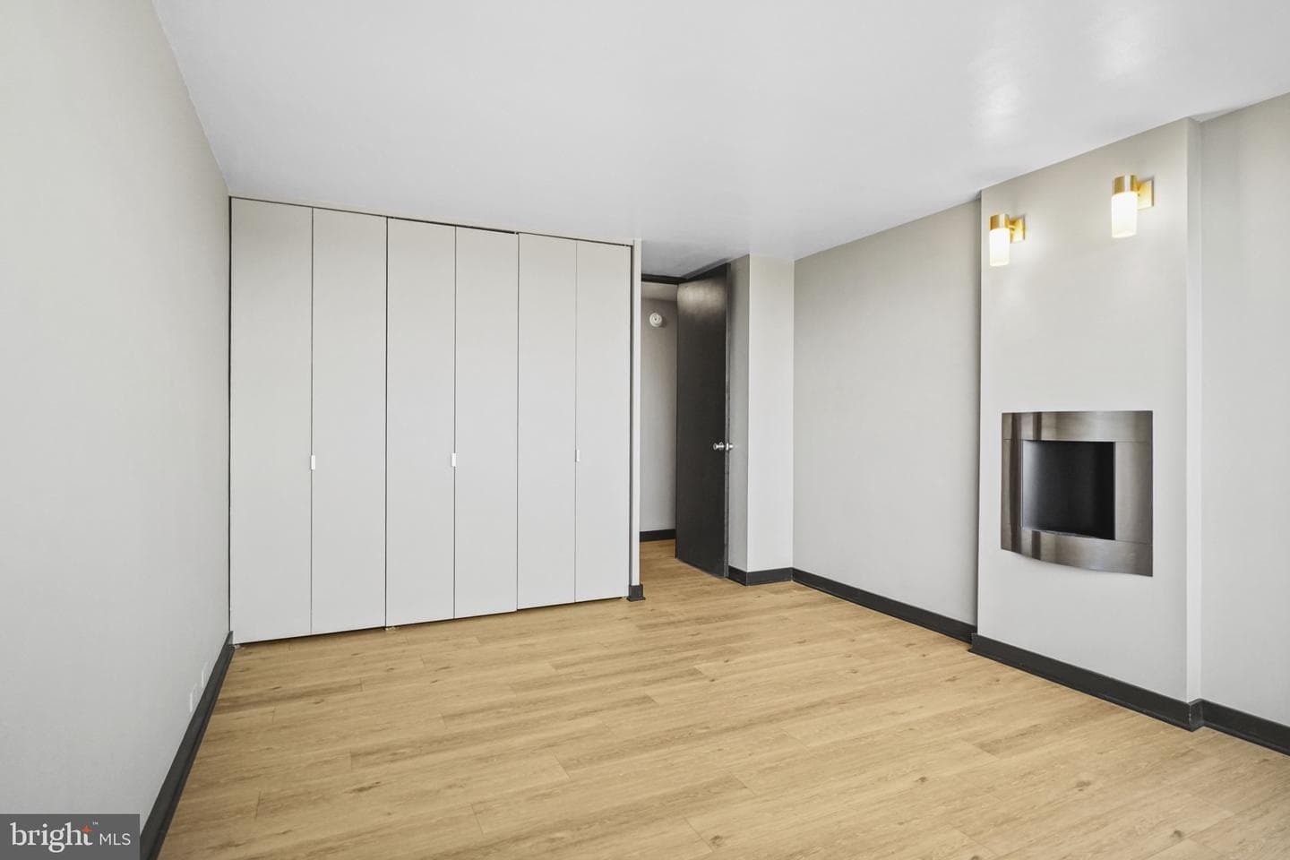 4000 N Charles Street #706 photo 14