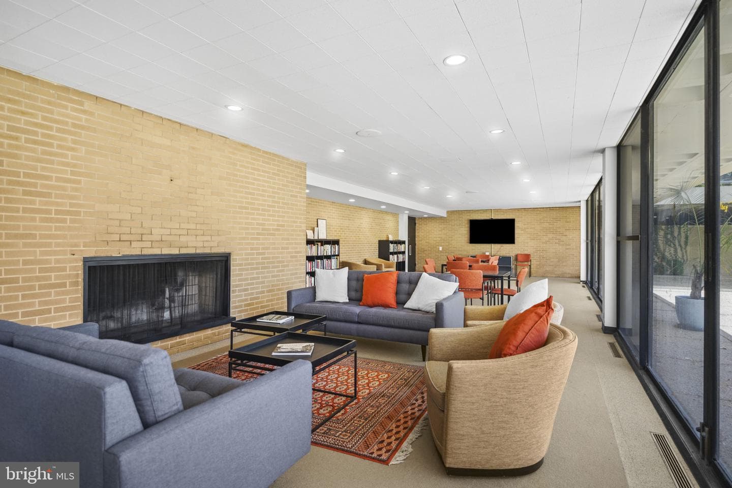 4000 N Charles Street #706 photo 17