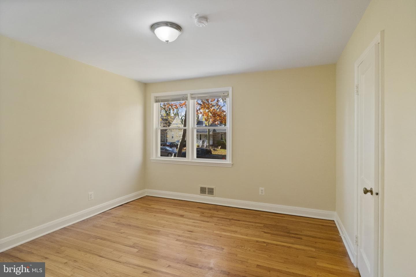 5709 Woodcrest Avenue photo 30