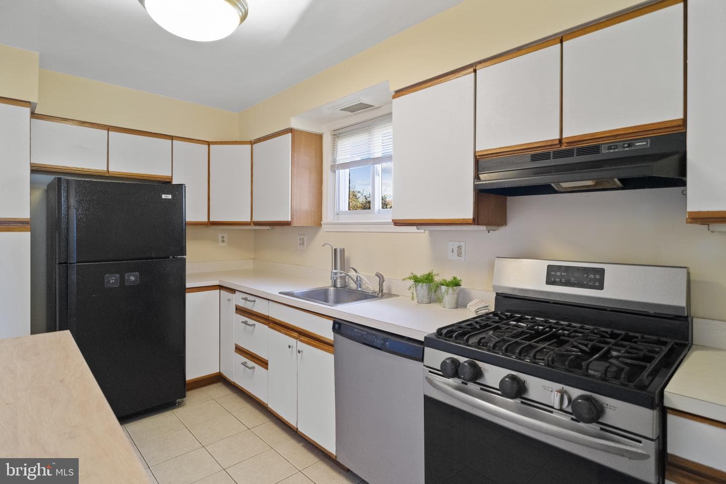 5709 Woodcrest Avenue photo 33