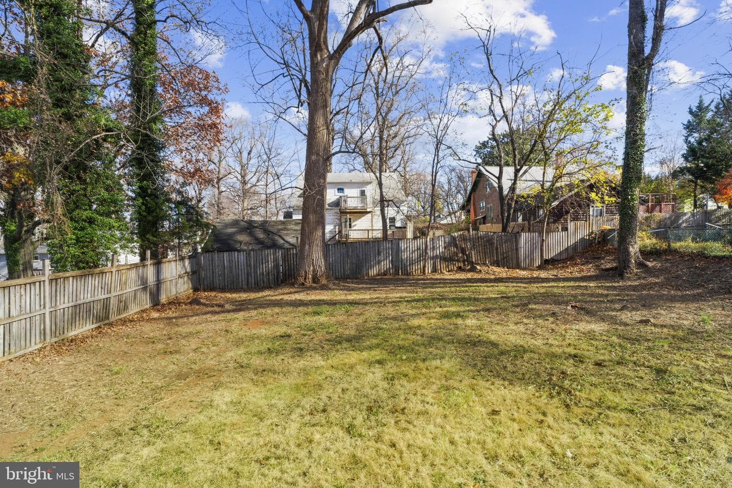 5709 Woodcrest Avenue photo 41