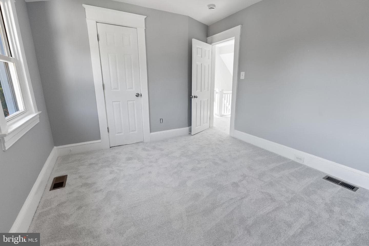 5211 Eugene Avenue photo 37