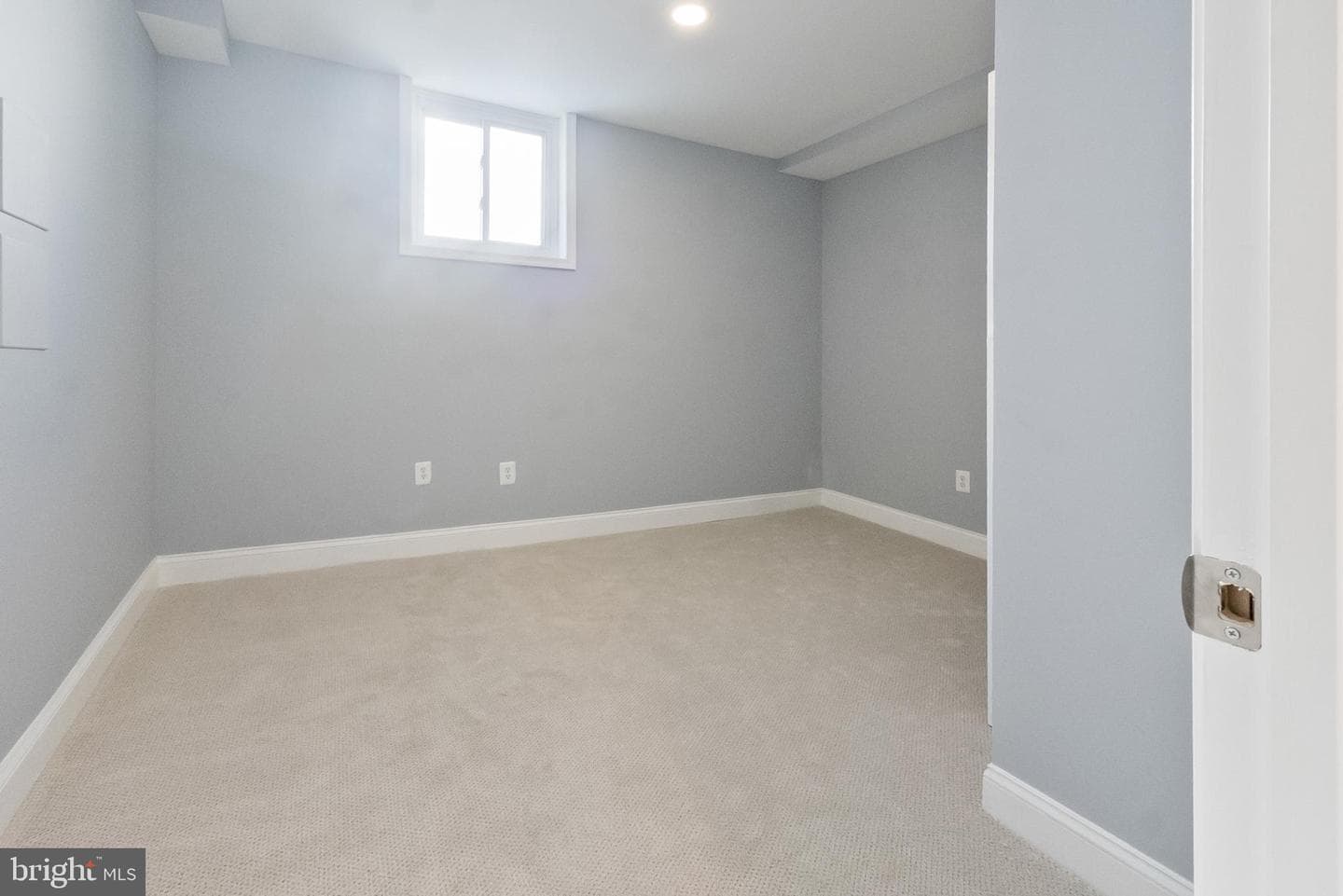 5211 Eugene Avenue photo 49