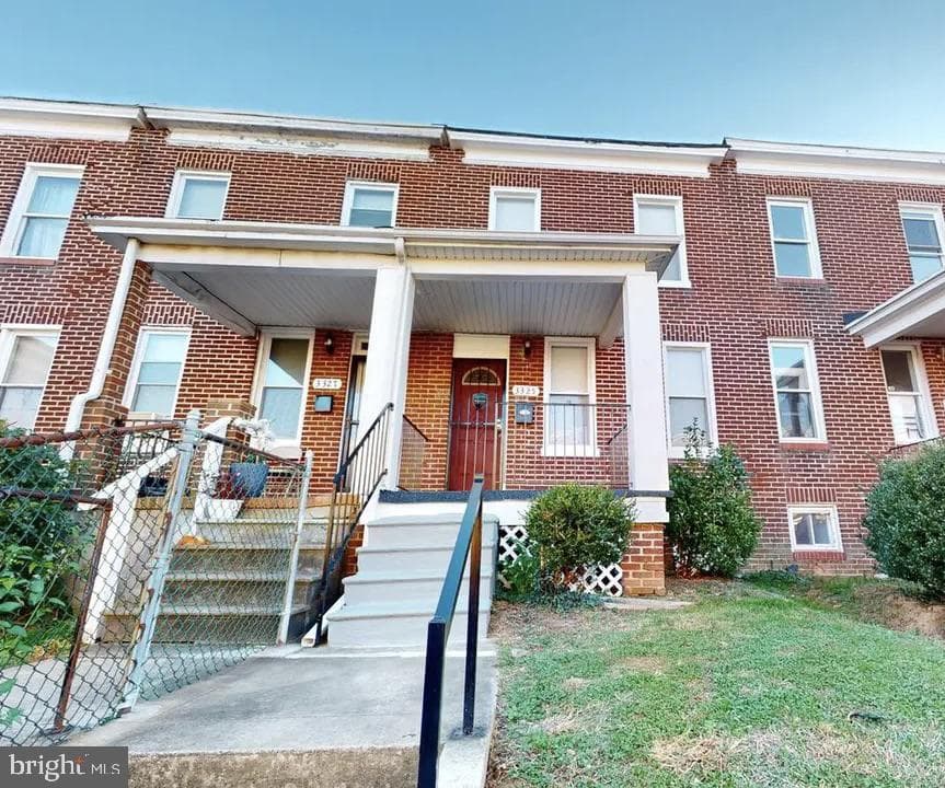 3325 Ravenwood Avenue photo 10