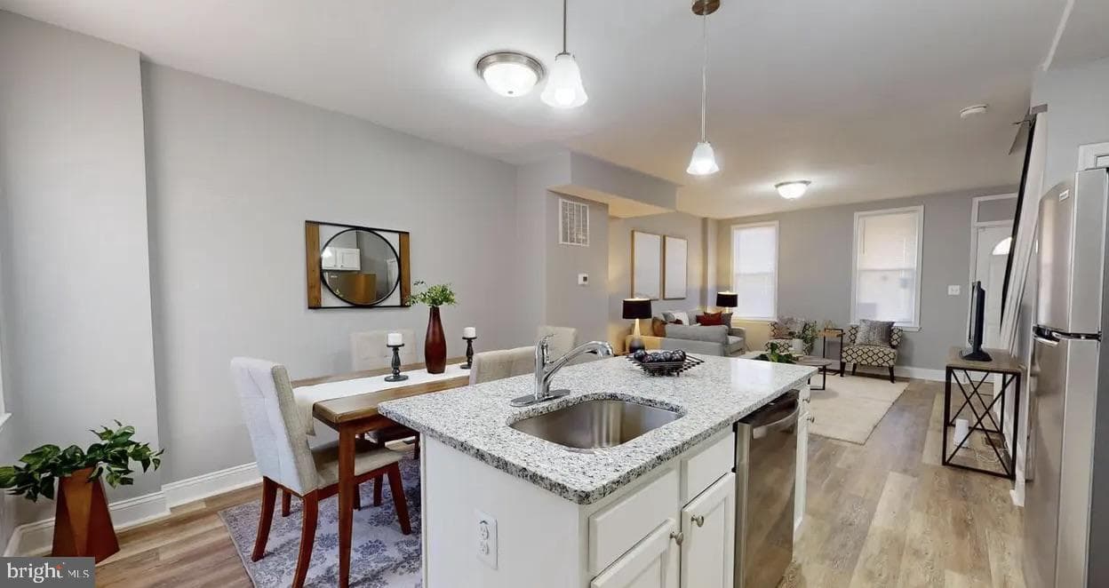 3325 Ravenwood Avenue photo 4