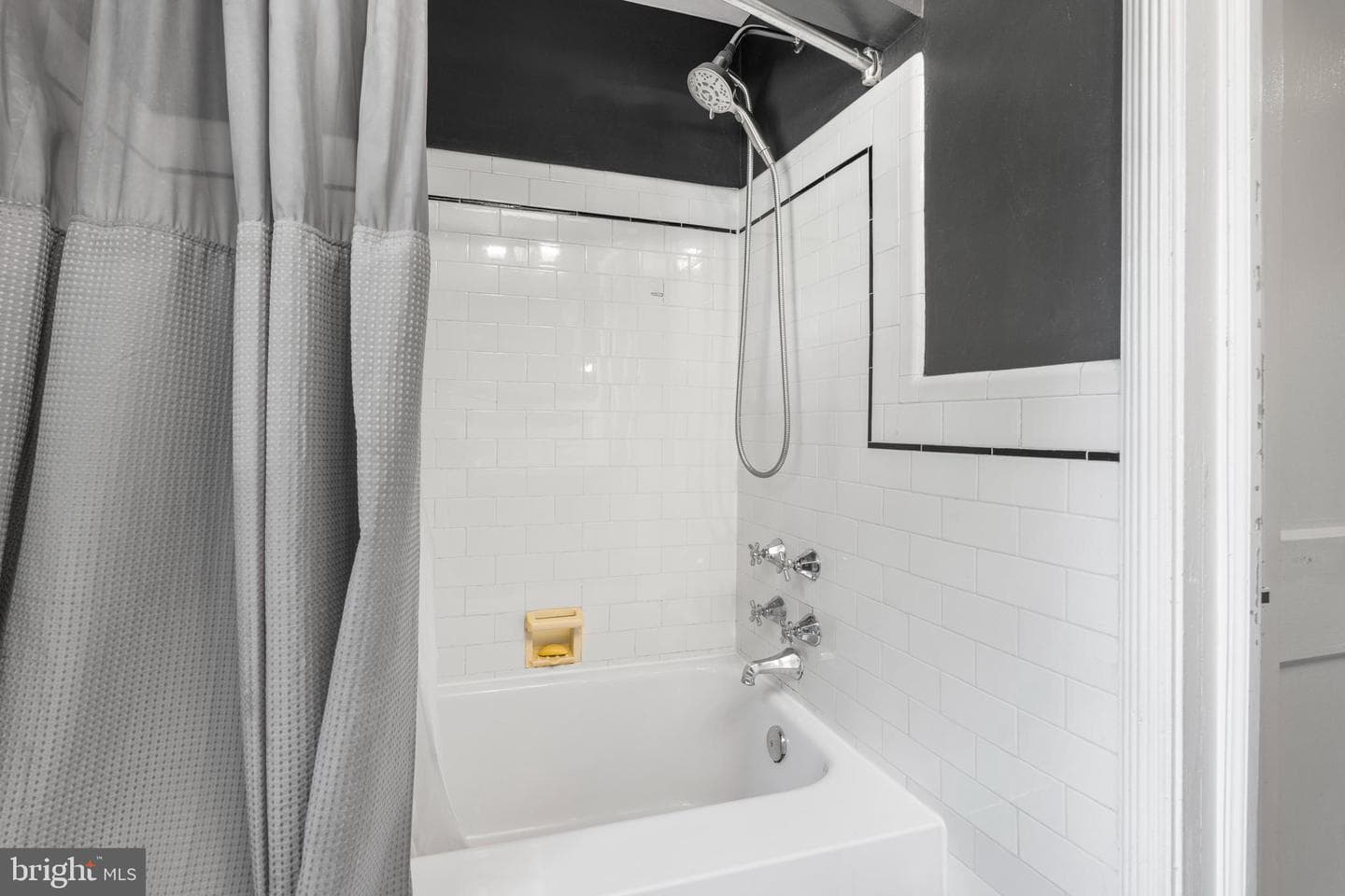 311 Woodbourne Avenue photo 19