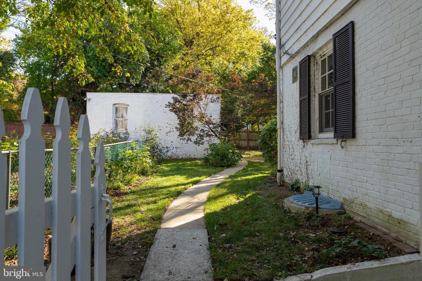 311 Woodbourne Avenue photo 29