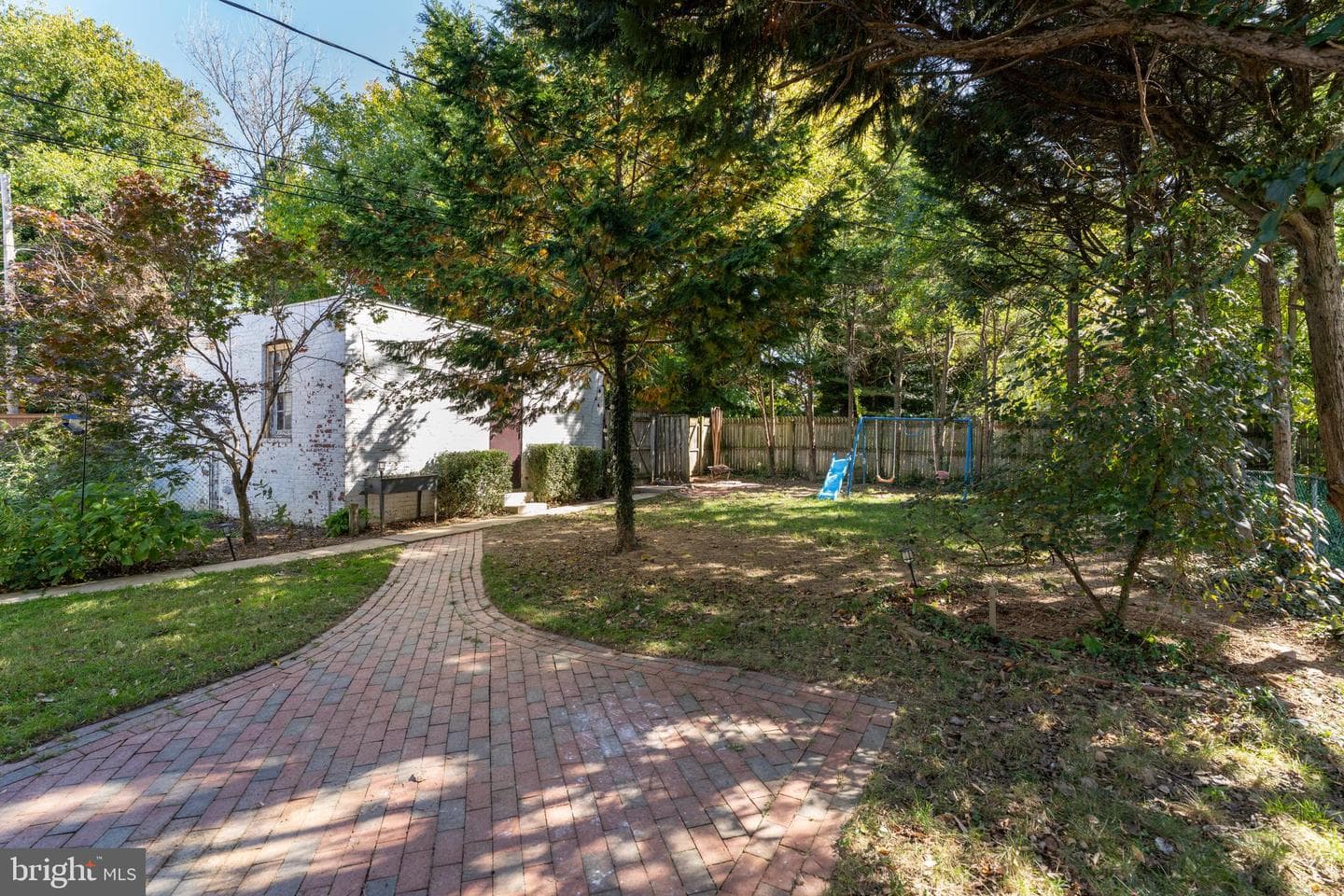311 Woodbourne Avenue photo 30