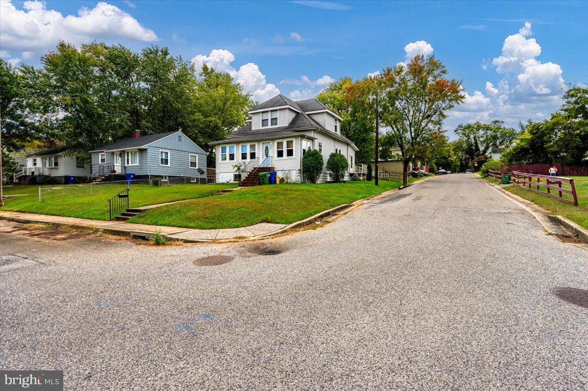 2500 Arbuton Avenue photo 4