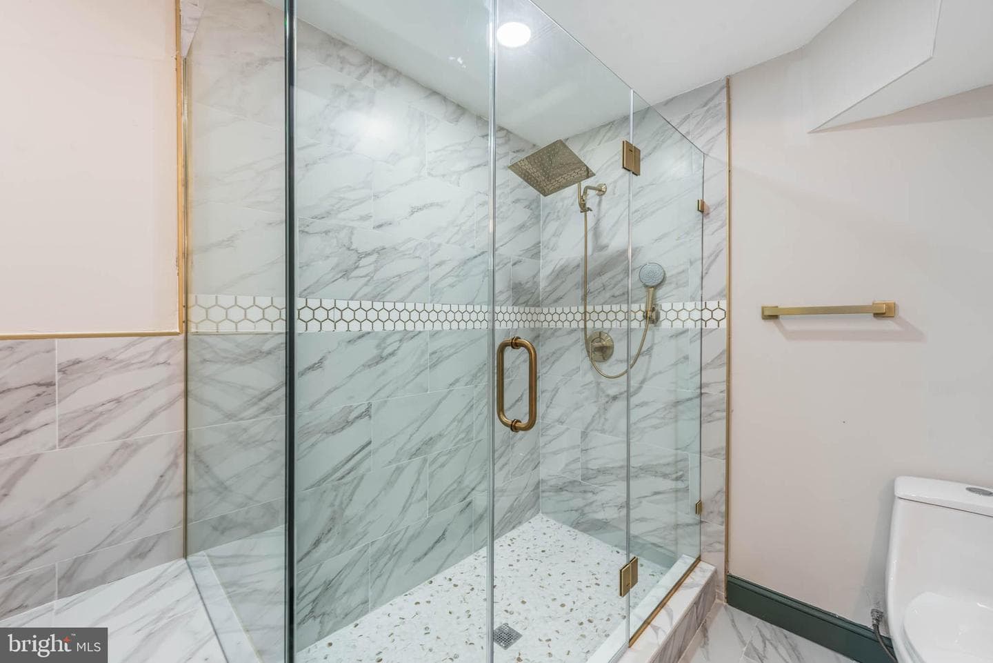 519 N Carrollton Avenue photo 29