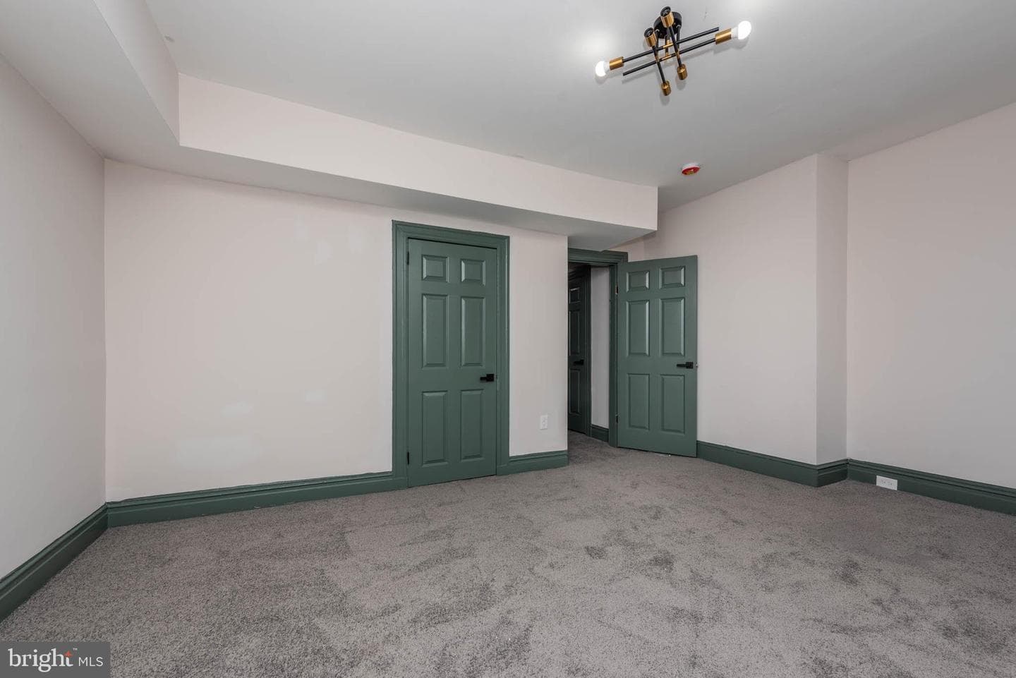 519 N Carrollton Avenue photo 31