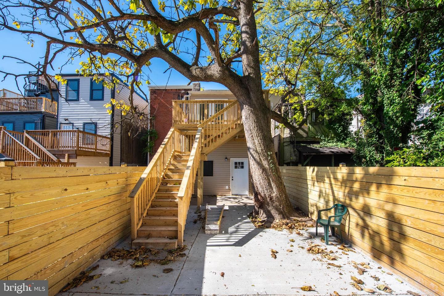 519 N Carrollton Avenue photo 36
