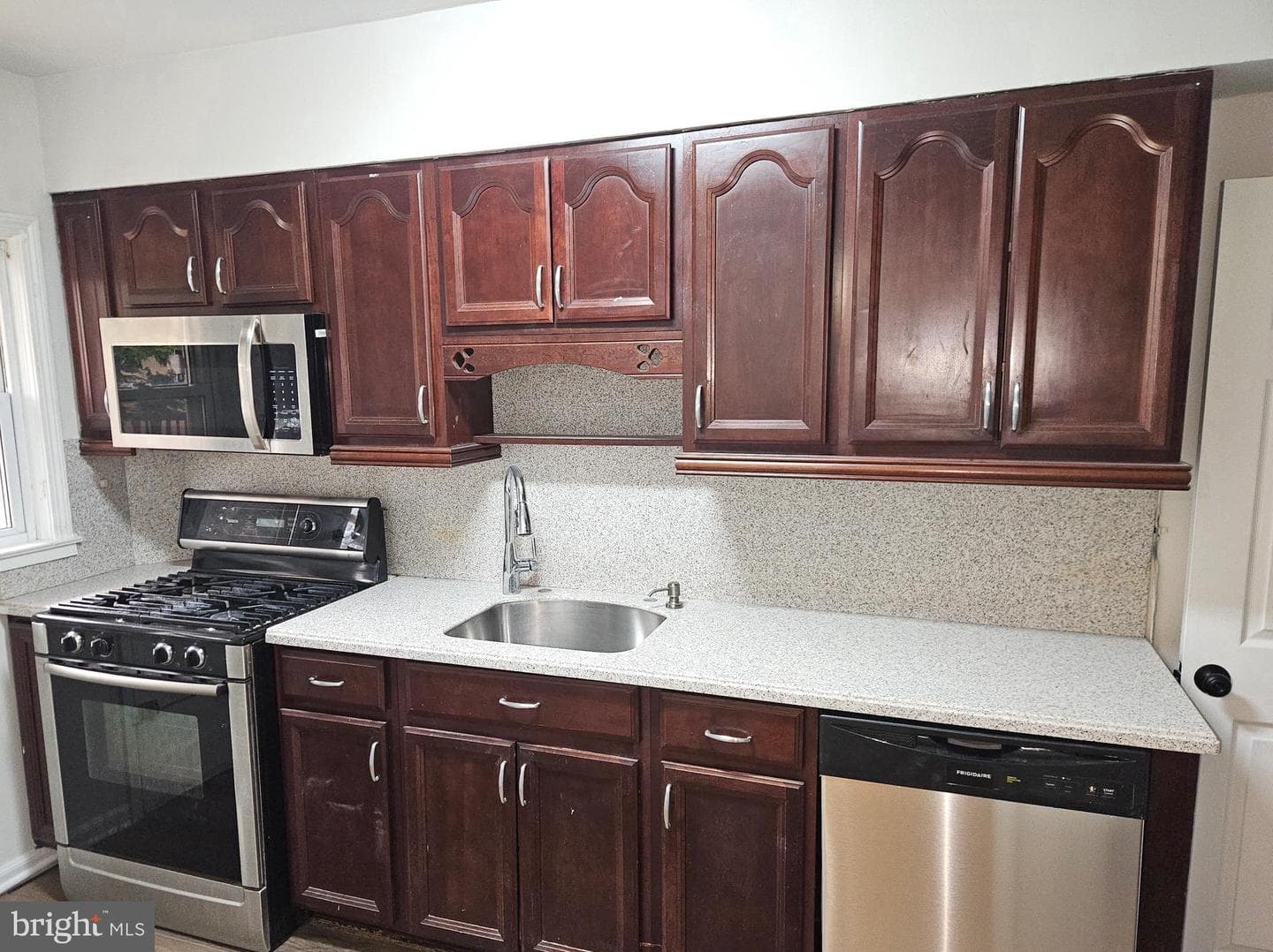 1645 Gleneagle Road photo 7
