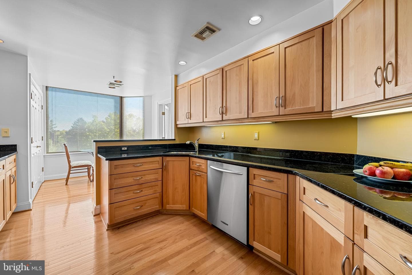 3704 N Charles Street N #406 photo 6