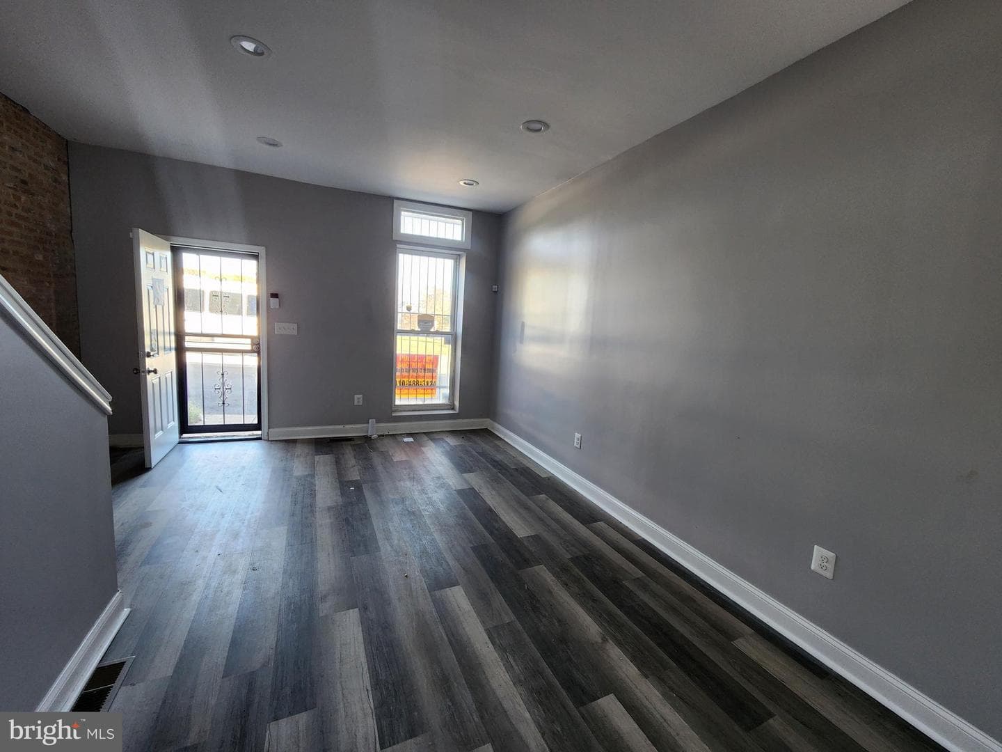 1008 N Eden Street photo 3