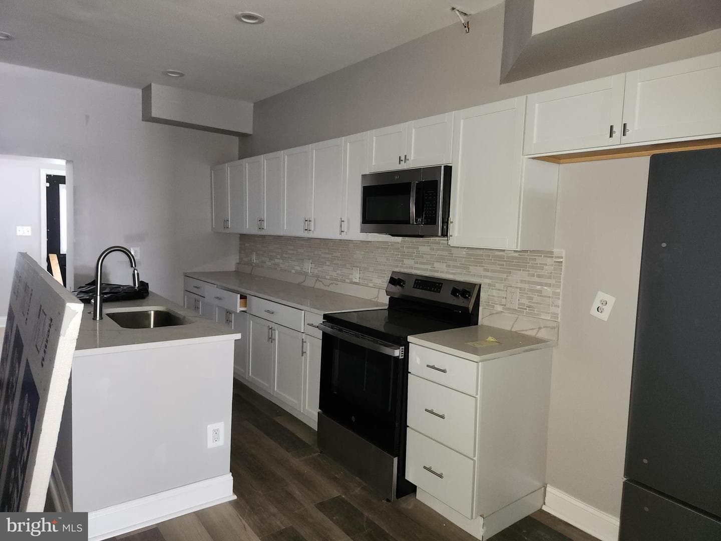 1008 N Eden Street photo 5