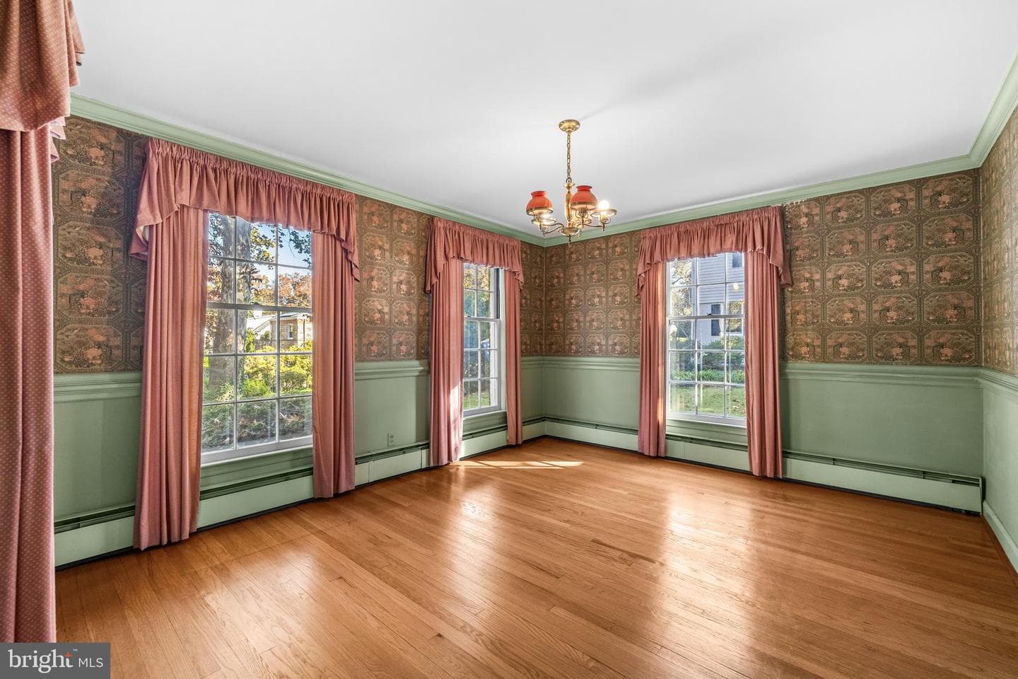11 W Melrose Avenue photo 11