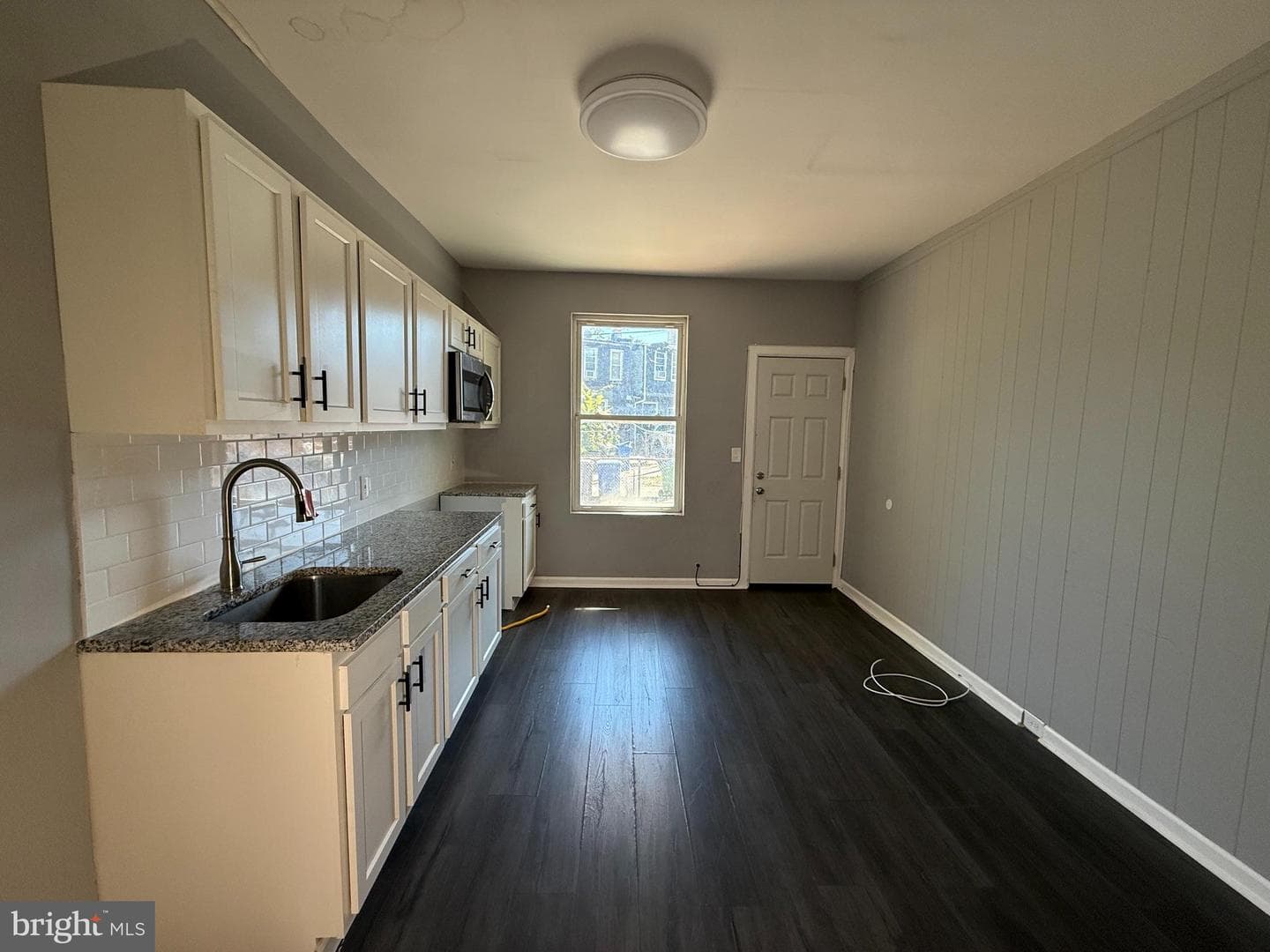1635 Normal Avenue photo 5