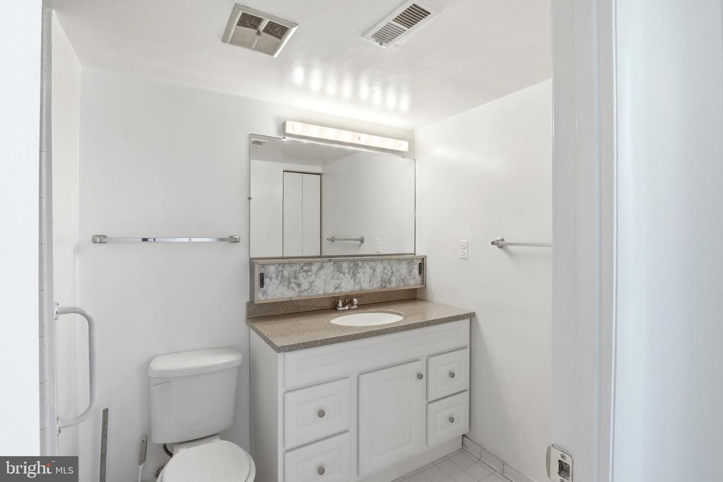 6317 Park Heights Avenue #404 photo 17