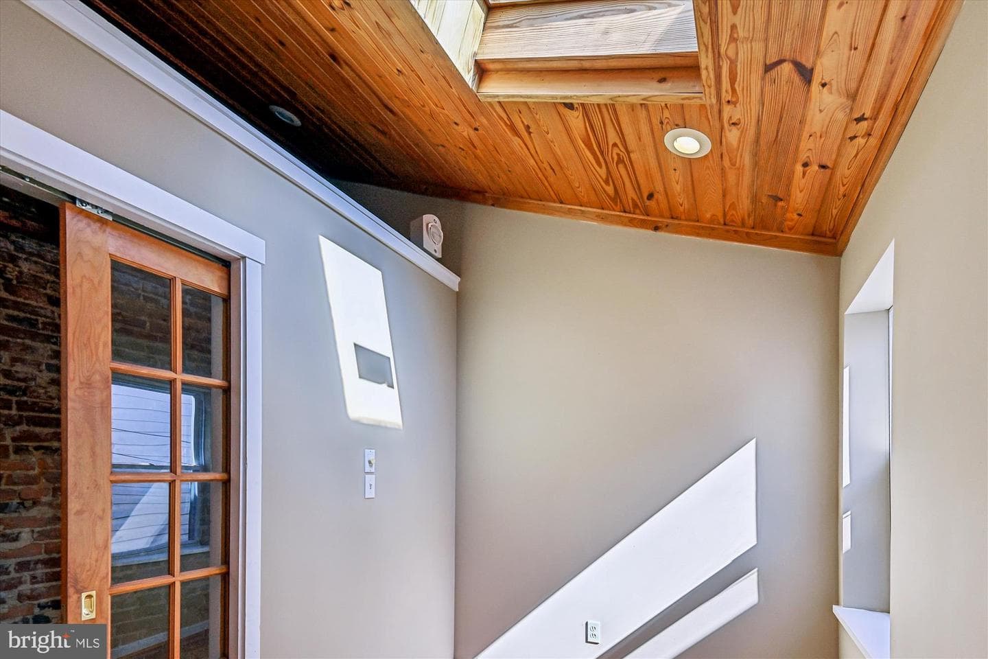 1293 William Street photo 28