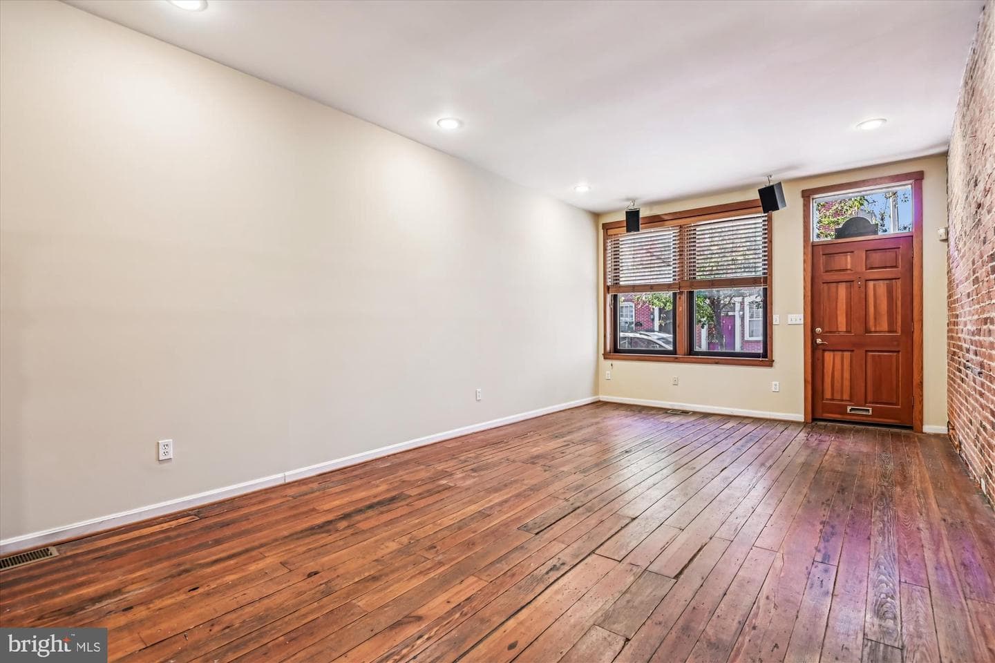 1293 William Street photo 7