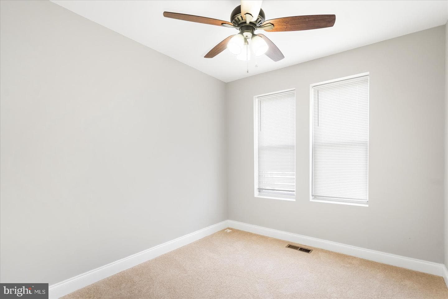 626 N Edgewood Street photo 33