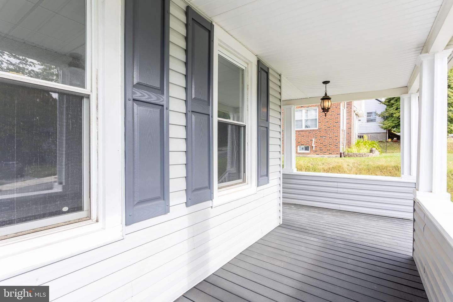 5006 Anthony Avenue photo 4
