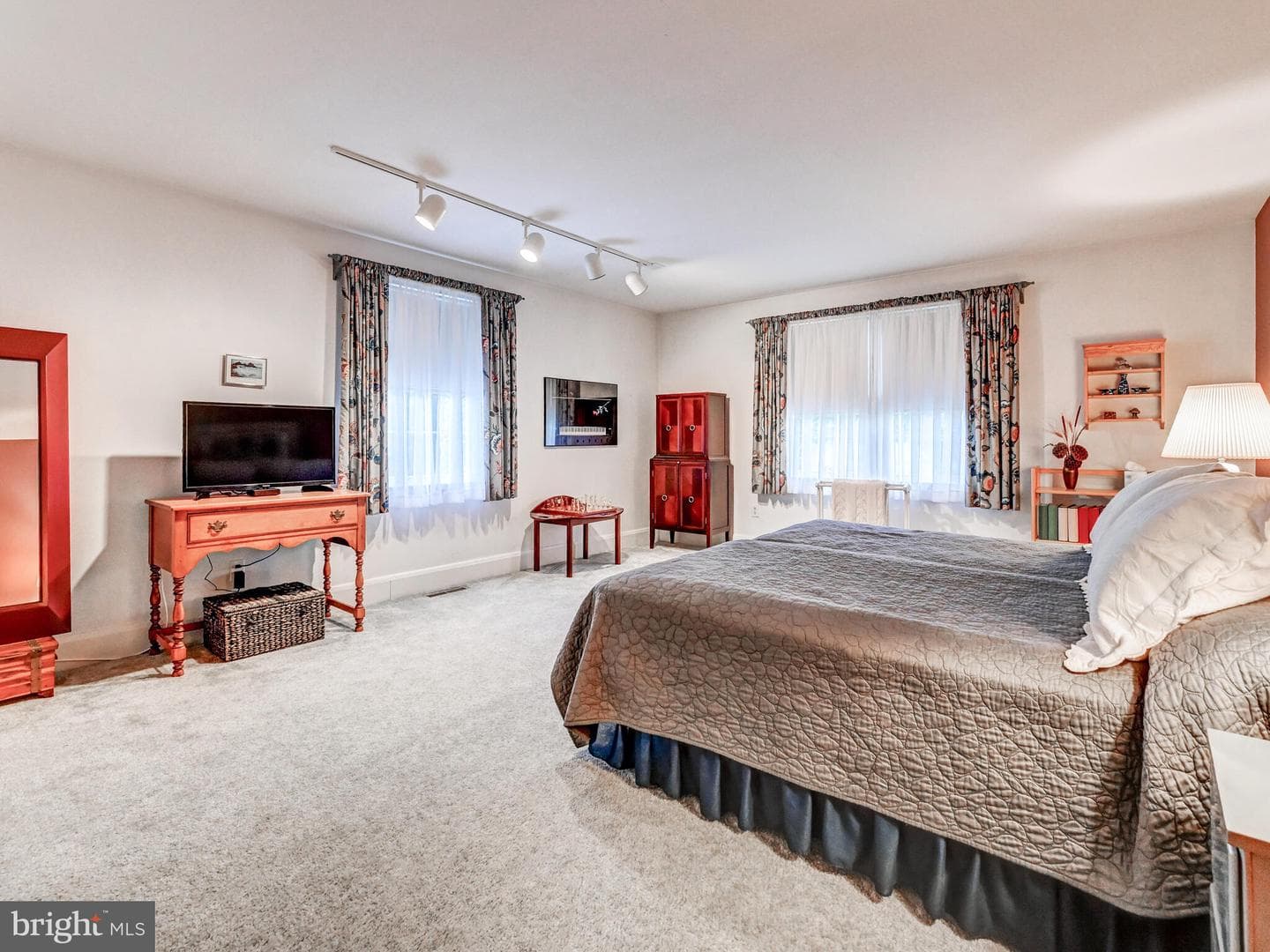 116 Castlewood Road photo 16