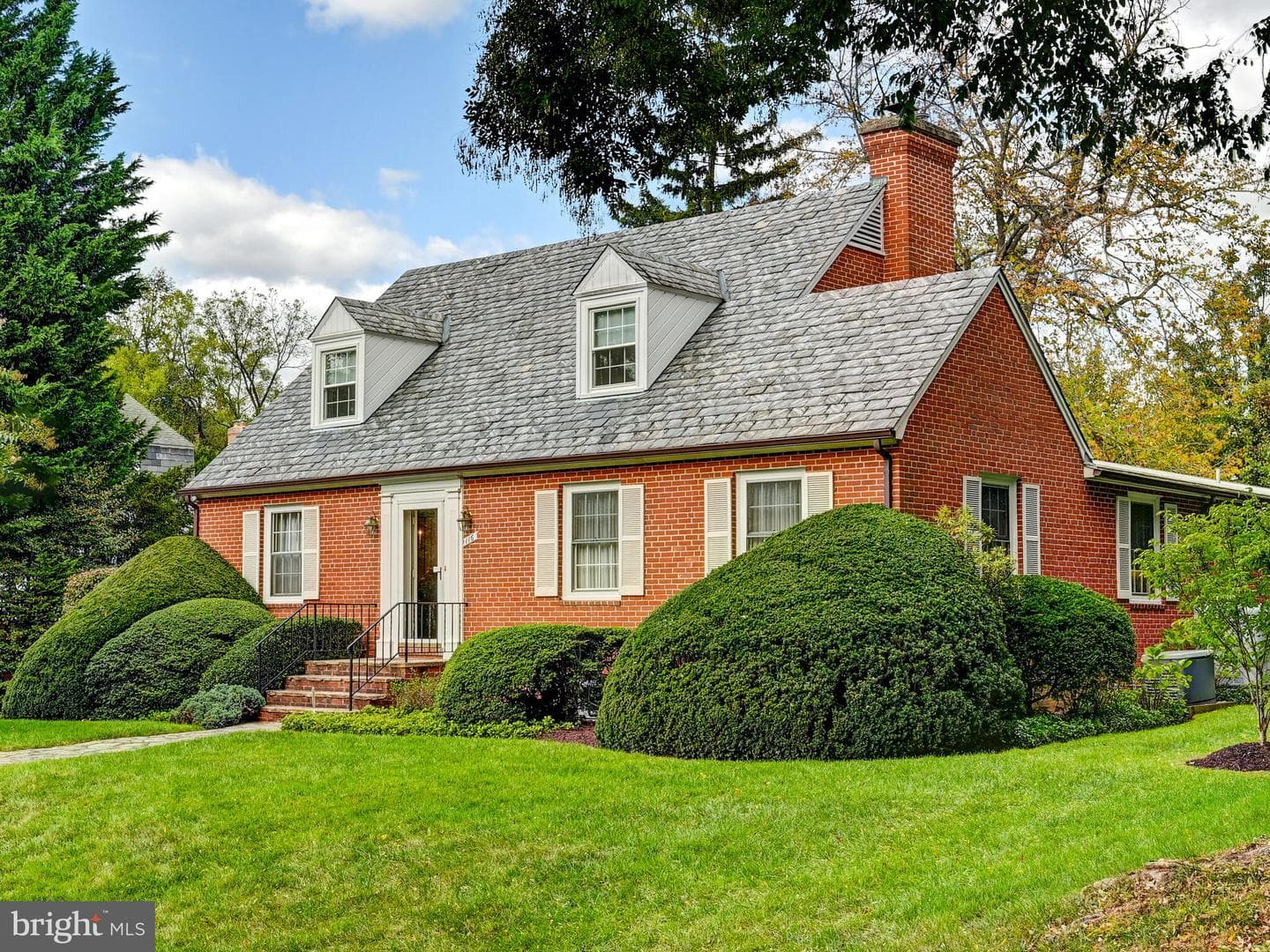116 Castlewood Road photo 2