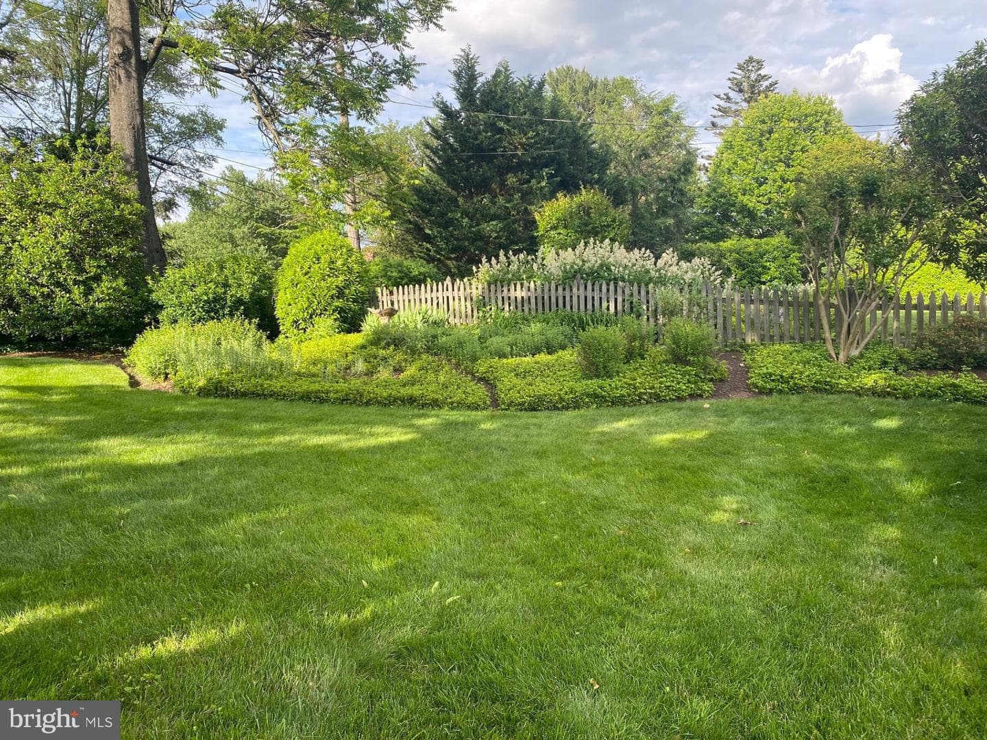 116 Castlewood Road photo 35