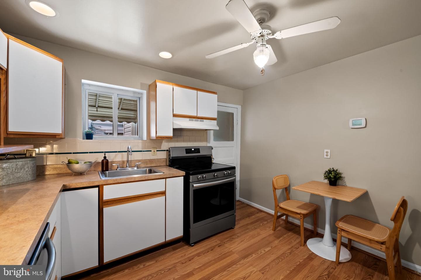 3432 Roland Avenue photo 10