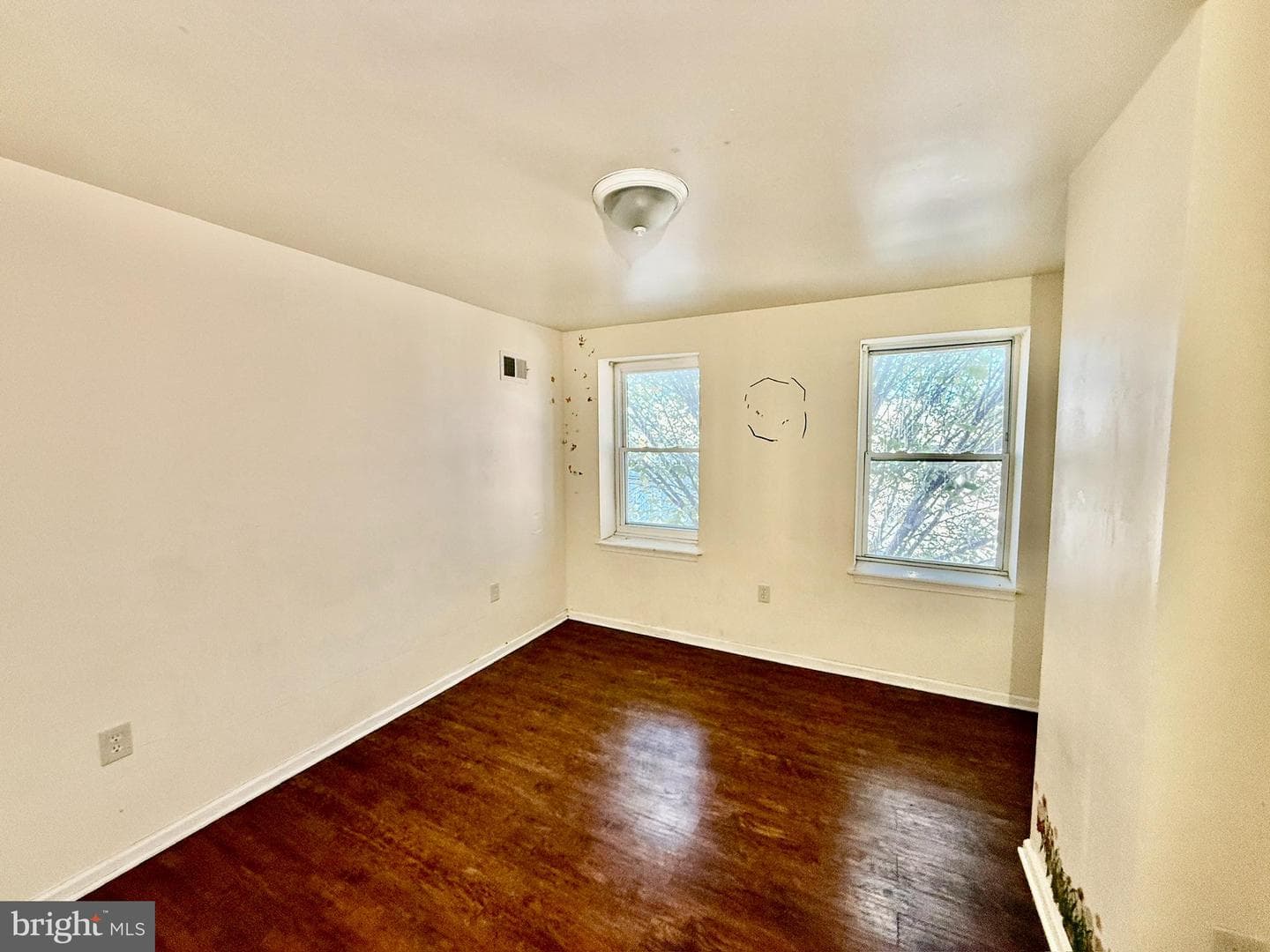 340 S Calhoun Street photo 8