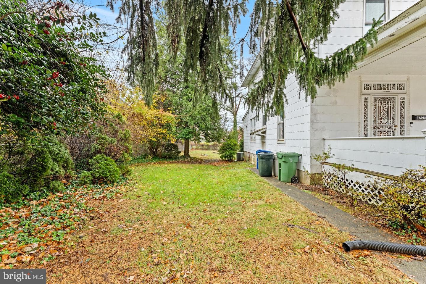 5703 Seymour Avenue photo 35