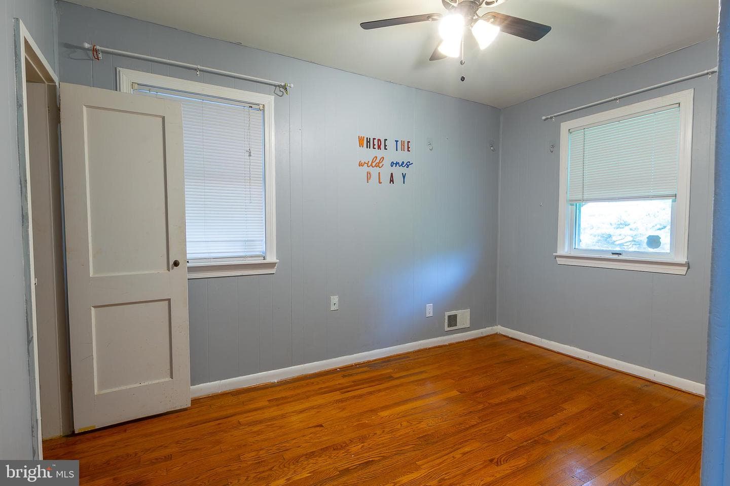 5904 Willet Avenue photo 18