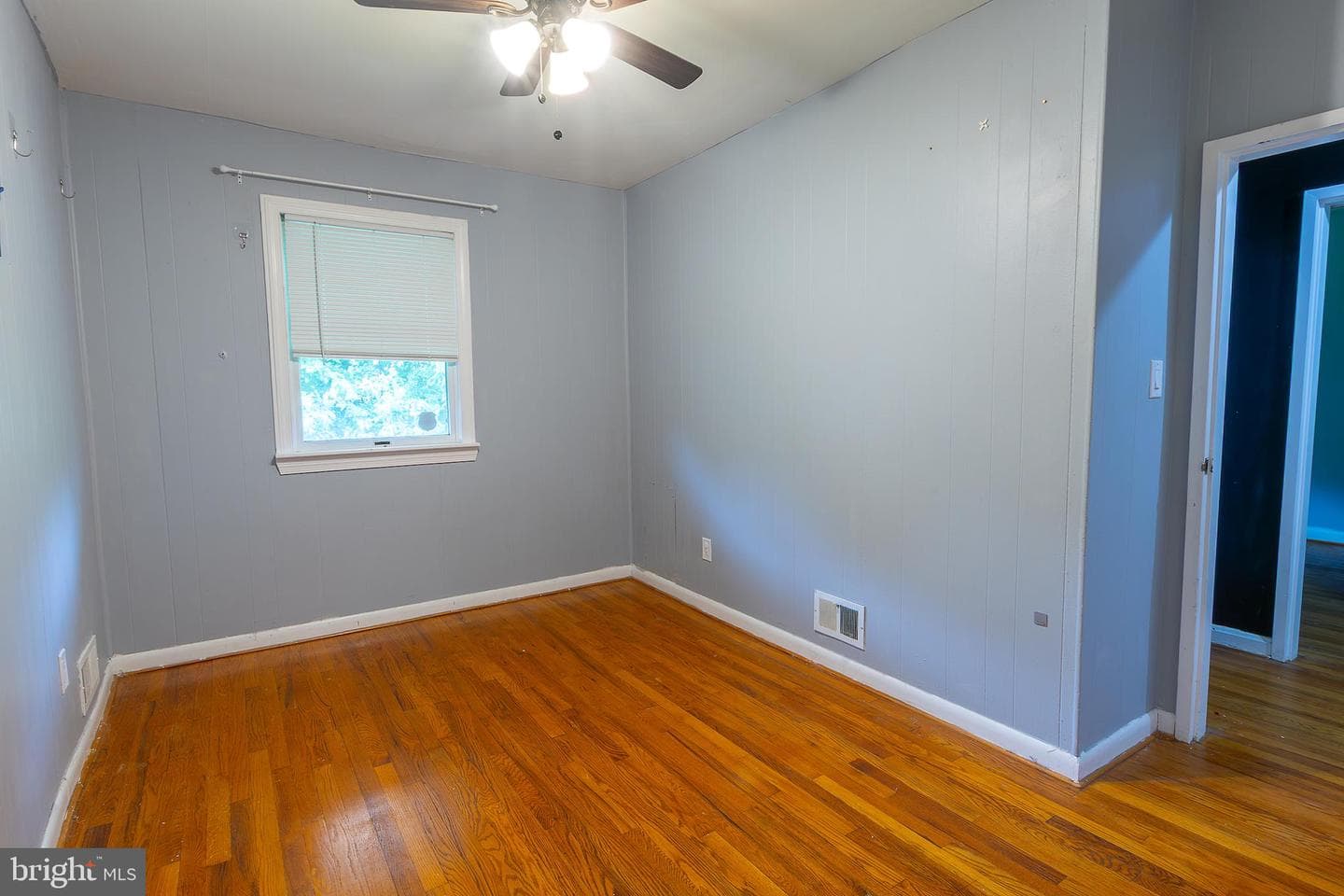 5904 Willet Avenue photo 21