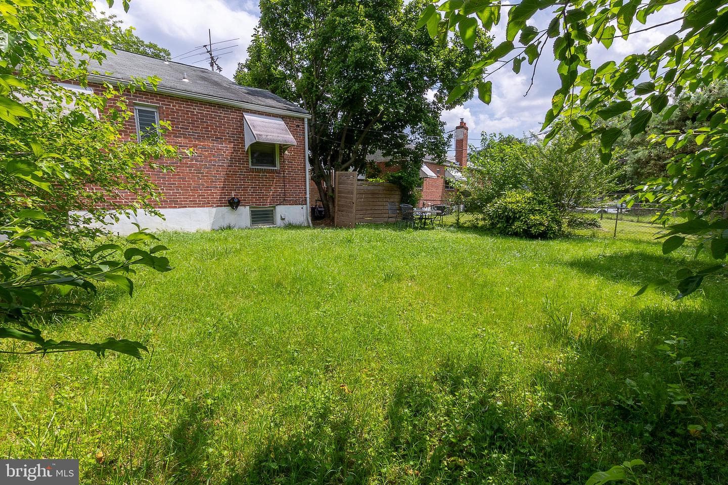 5904 Willet Avenue photo 38