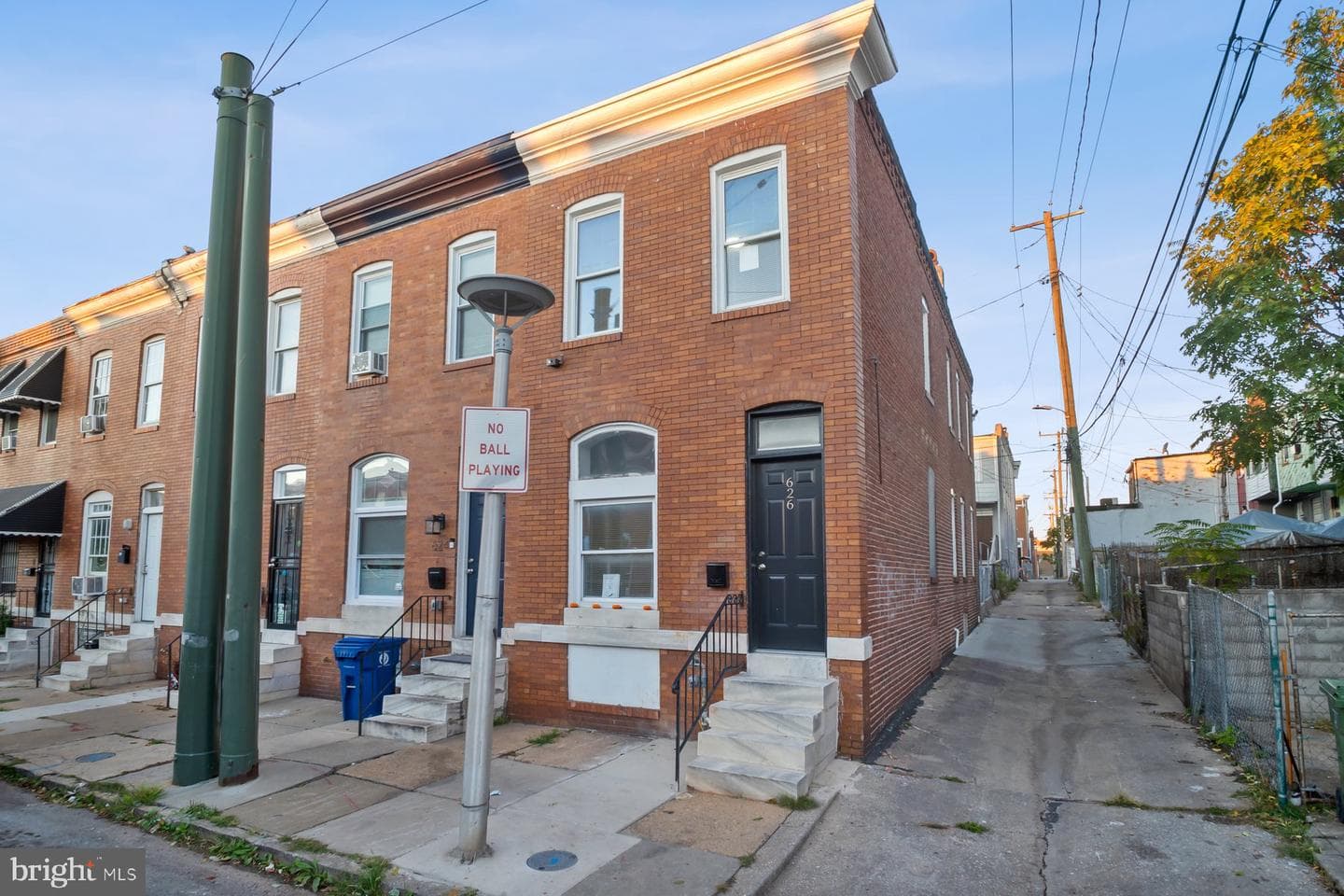 626 N Decker Avenue photo 1