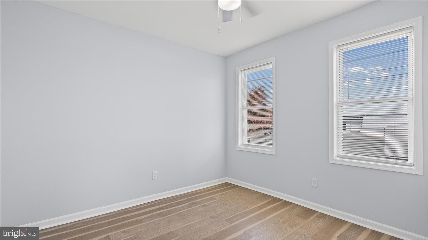1240 N Ellwood Avenue photo 24
