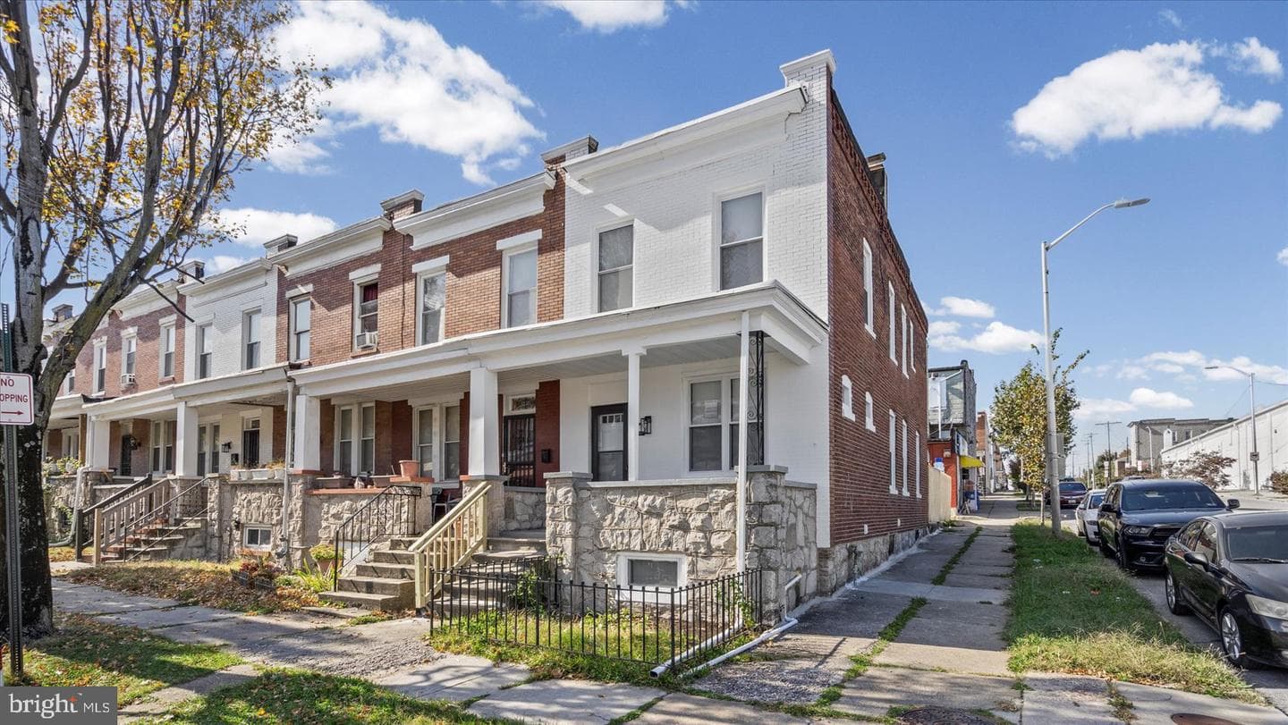 1240 N Ellwood Avenue photo 3