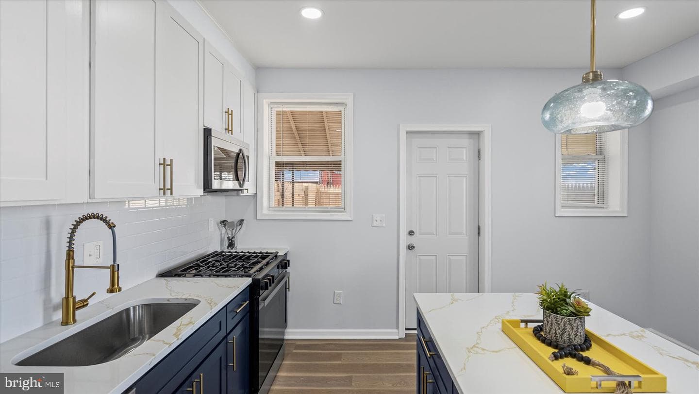 1240 N Ellwood Avenue photo 33